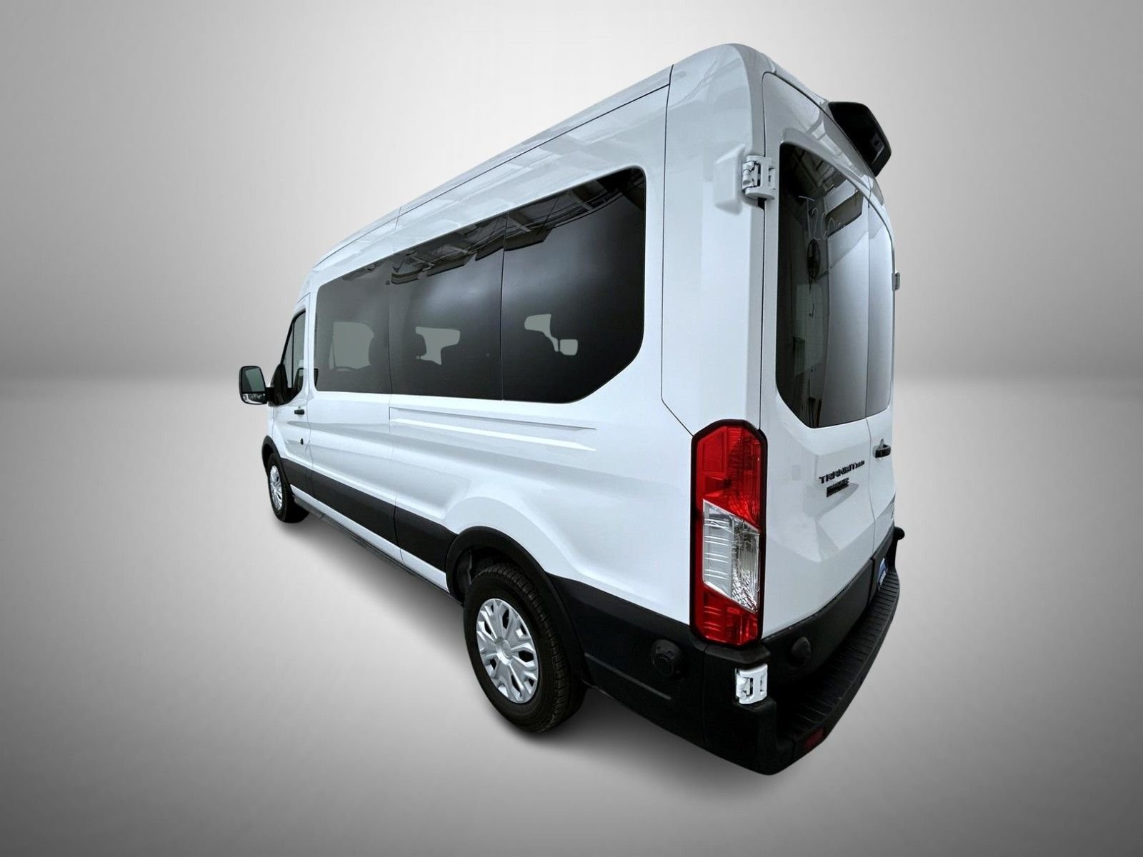 New 2026 Oxford White Ford XL image 7
