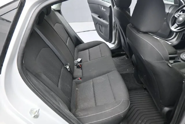 Used 2021 Silver Kia LXS image 16