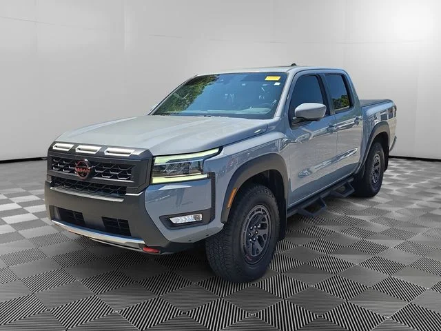 2025 Nissan Frontier PRO-4X Crew Cab 4X4's photo