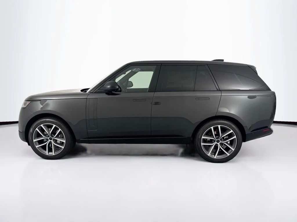 New 2026 Carpathian Grey Land Rover SE image 8