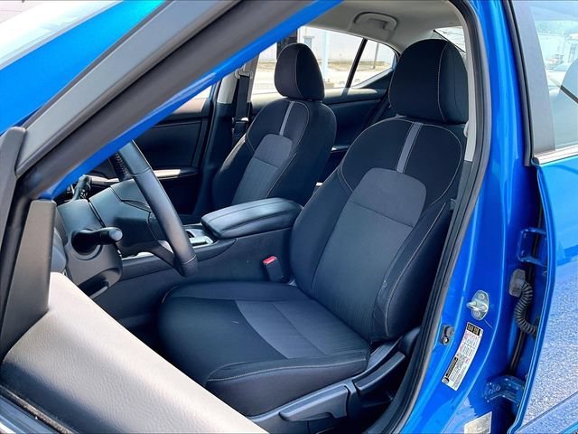 Used 2021 Electric Blue Met Nissan SV image 9