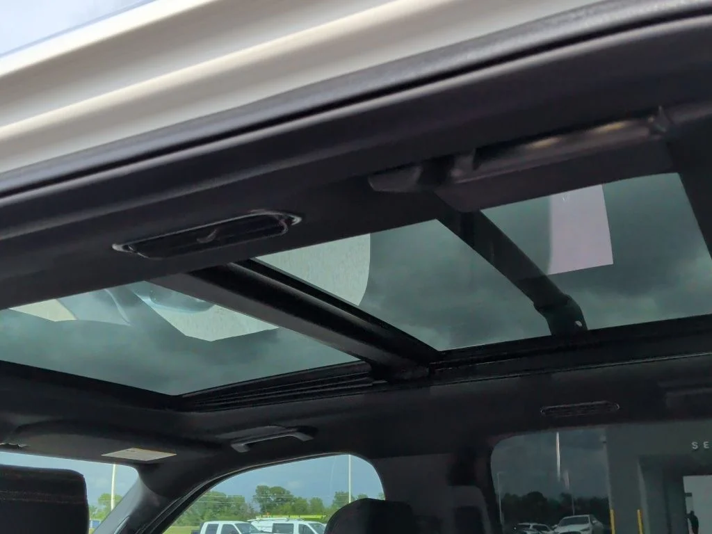 Used 2022 White Ford Platinum image 25
