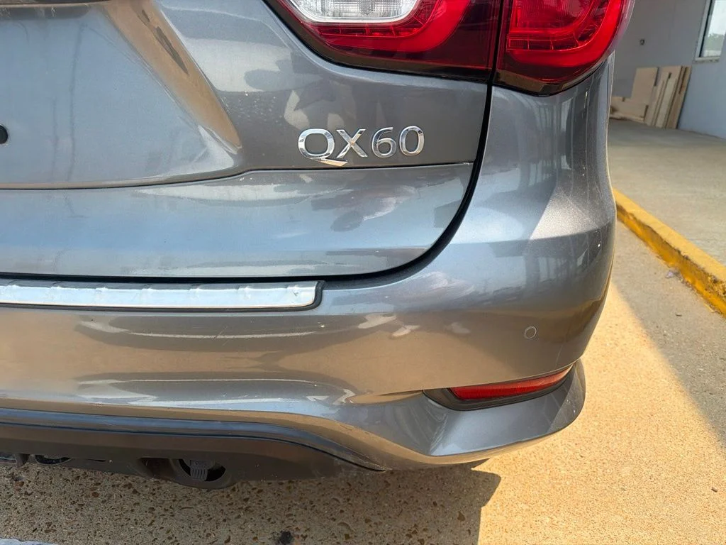Used 2016 Gray INFINITI Base image 4