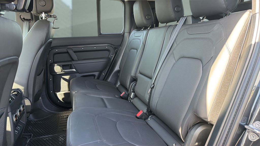 2026 Land Rover Defender S - Photo 21