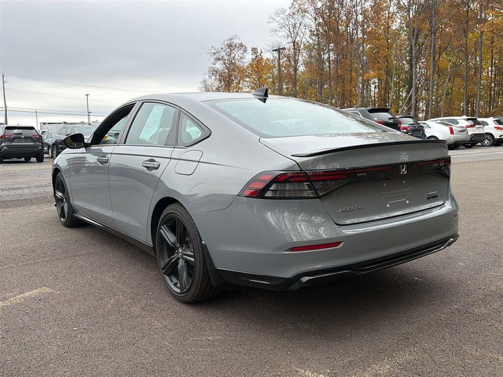 Used 2025 Urban Gray Pearl Honda Sport-L image 10