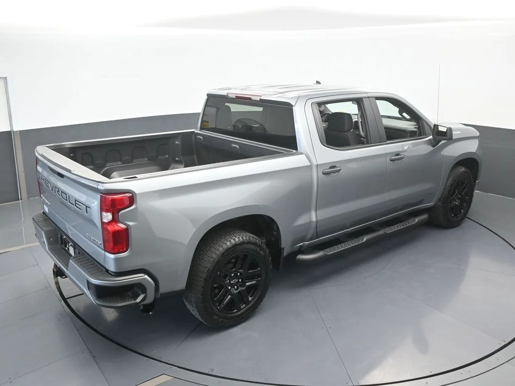 Used 2025 Sterling Gray Metallic Chevrolet Custom image 44
