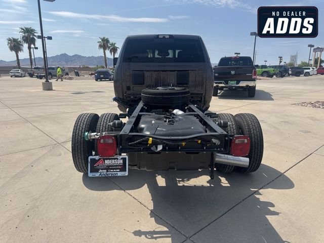 2025 RAM 3500 Chassis Tradesman - Photo 4