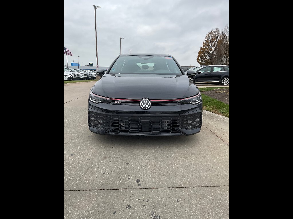 New 2026 Mythos Black Metallic Volkswagen SE image 2