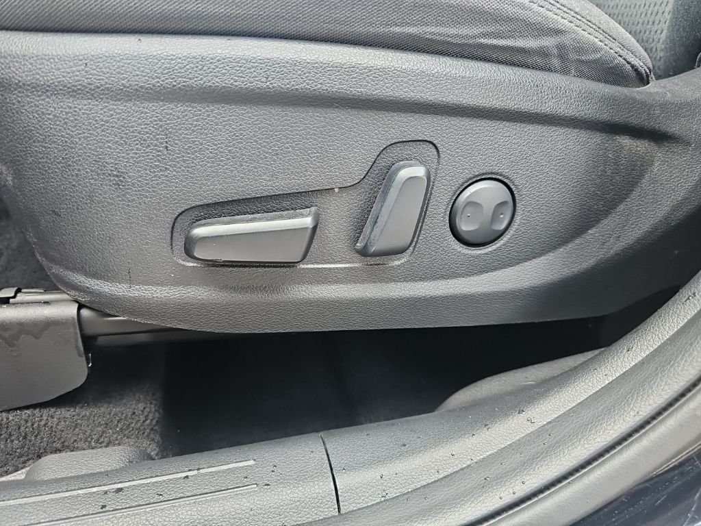 Certified Used 2023 Black Hyundai SEL image 13