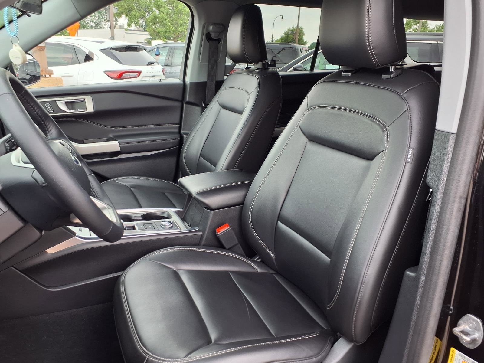 Certified Used 2024 Agate Black Metallic Ford XLT image 4