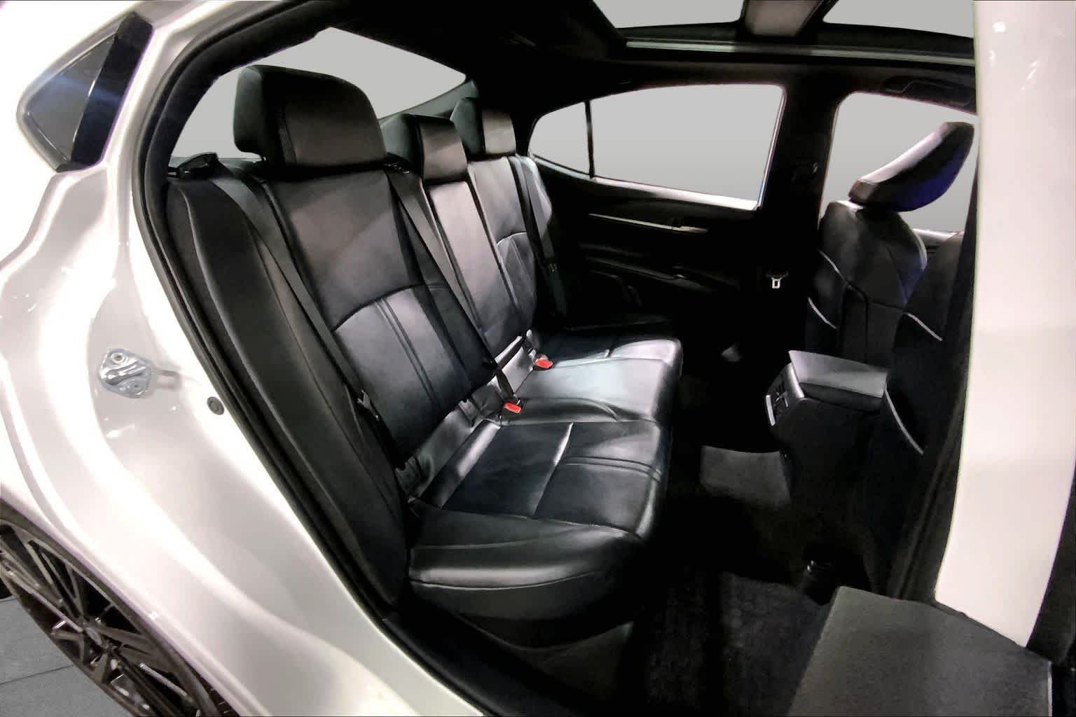 Used 2025 Wind Chill Pearl Toyota XSE image 20