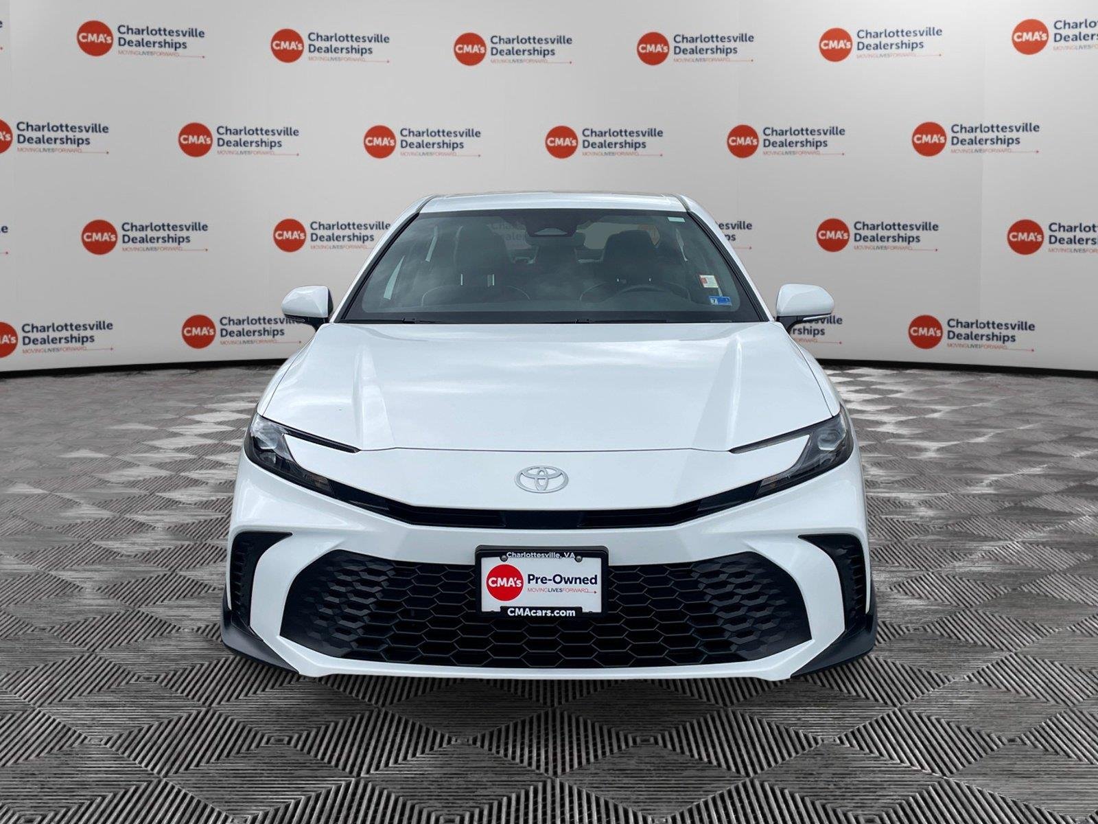 Used 2026 Ice Cap Toyota SE image 8