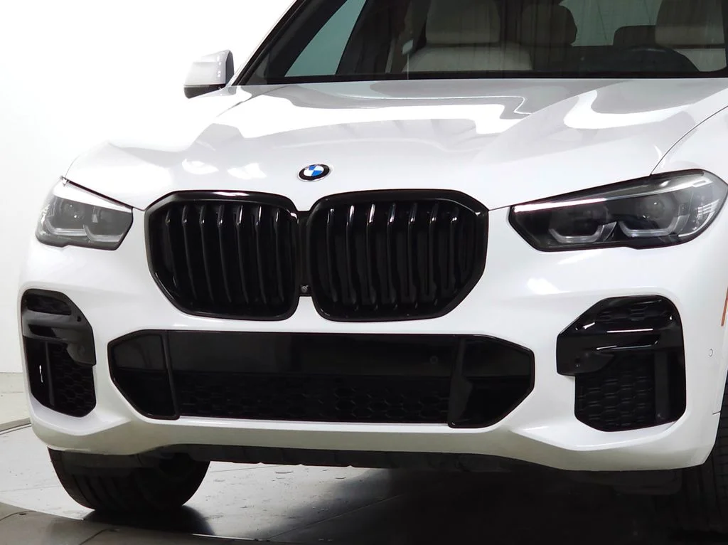 Used 2023 White BMW xDrive40i image 13