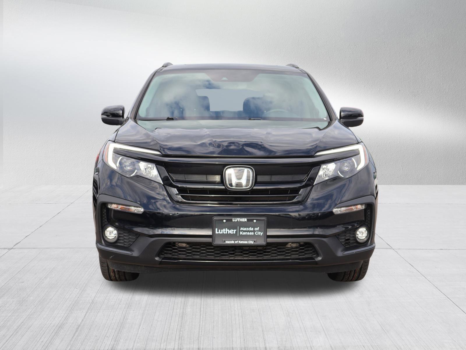 Used 2022 Honda Pilot SE with VIN 5FNYF6H28NB086368 for sale in Kansas City