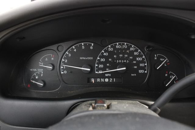 Used 2000 Green Ford XLT image 9