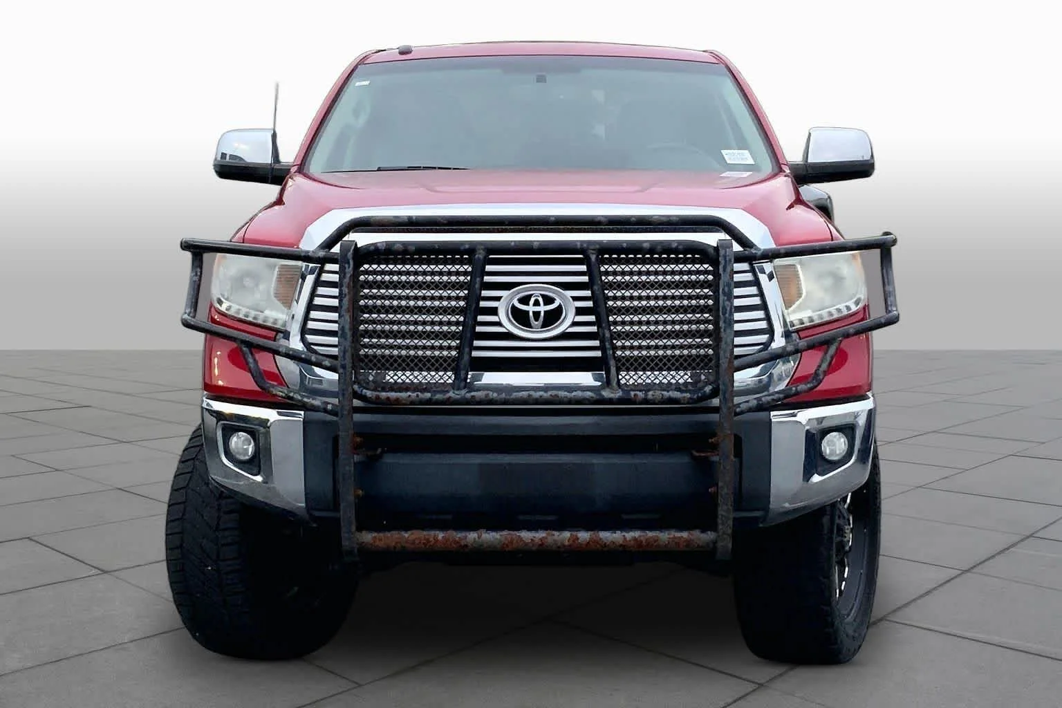 Used 2017 Barcelona Red Metallic Toyota Limited image 4