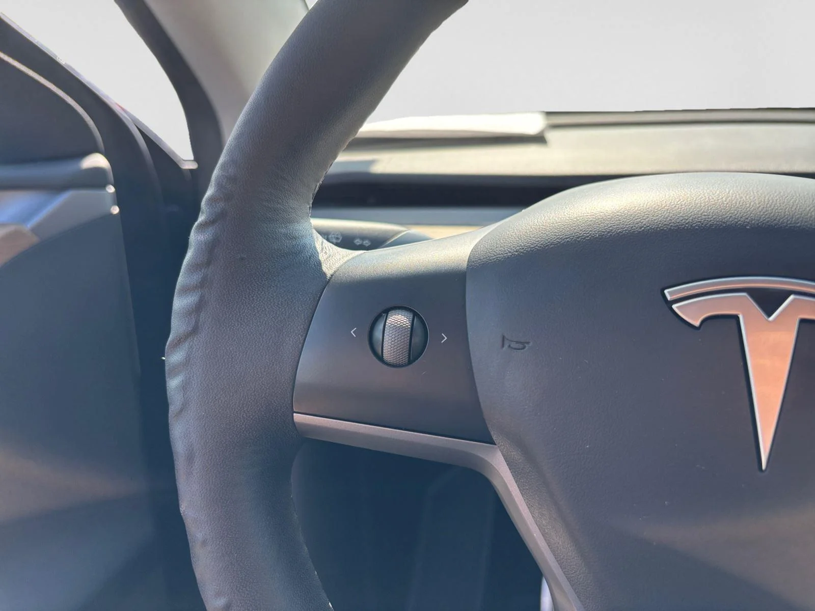 Used 2023  Tesla Performance image 26