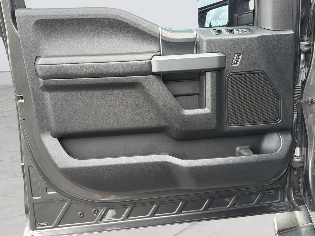 Used 2018 Gray Ford XLT image 24