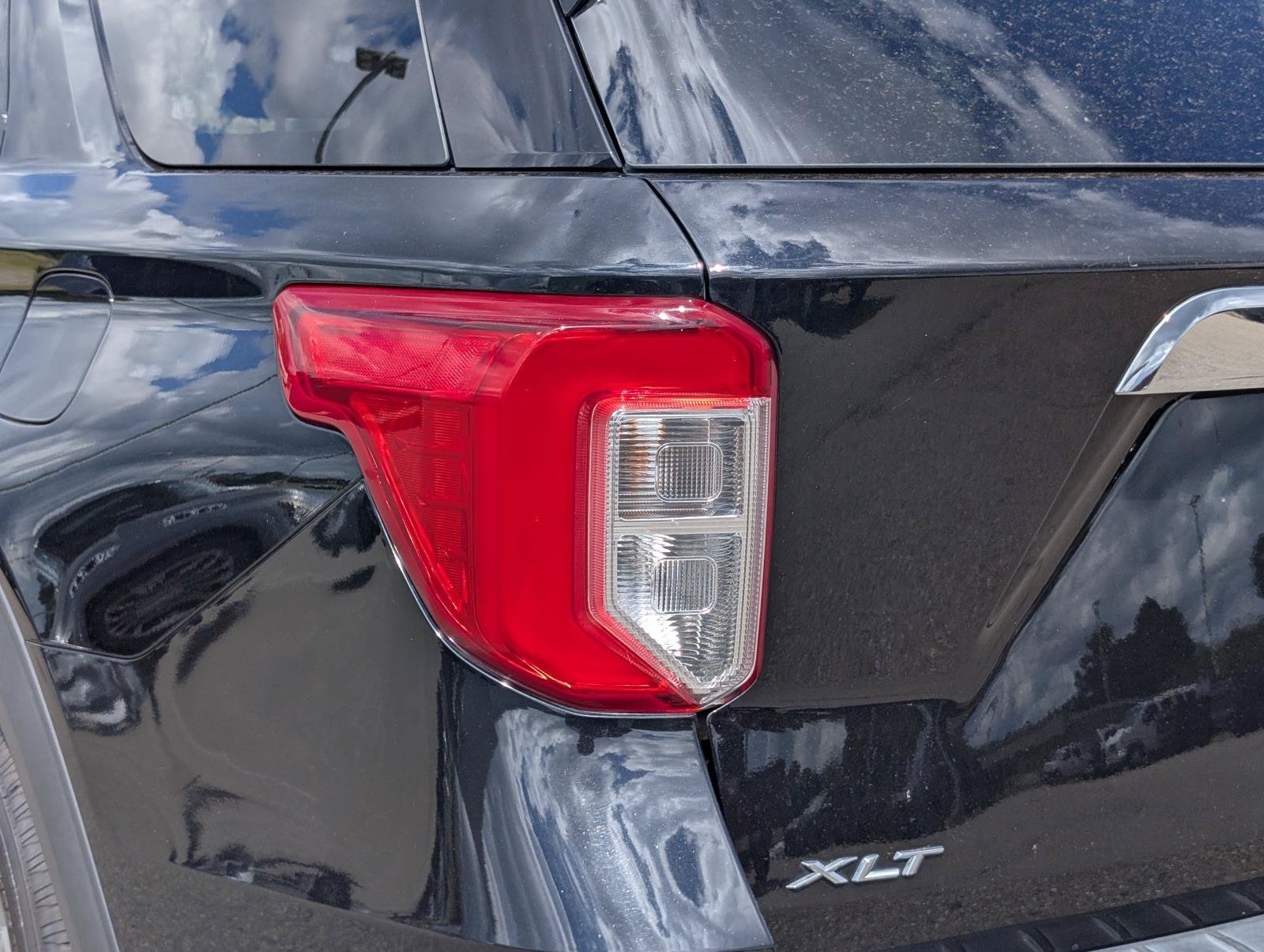2023 Ford Explorer XLT - Photo 10