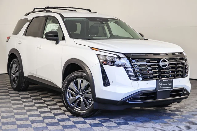 2026 Nissan Pathfinder SV