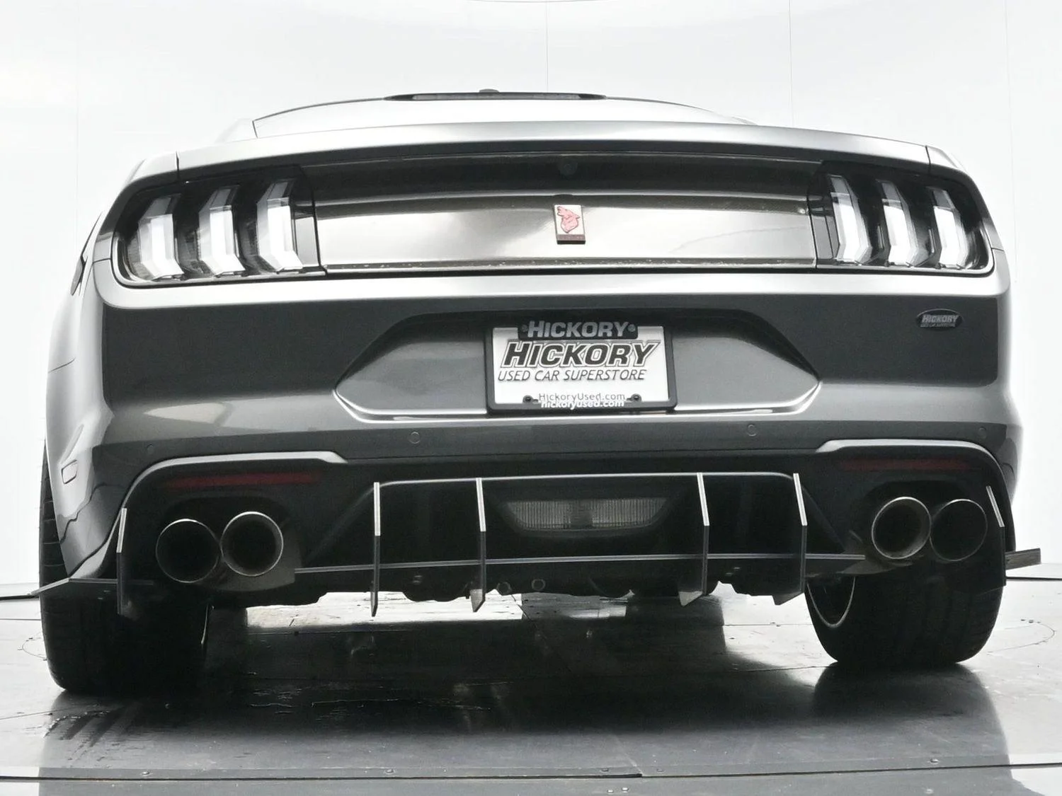 Used 2018 Magnetic Ford GT Premium image 43
