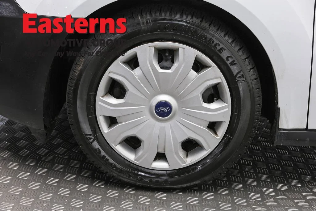 Used 2019 White Ford XL image 32