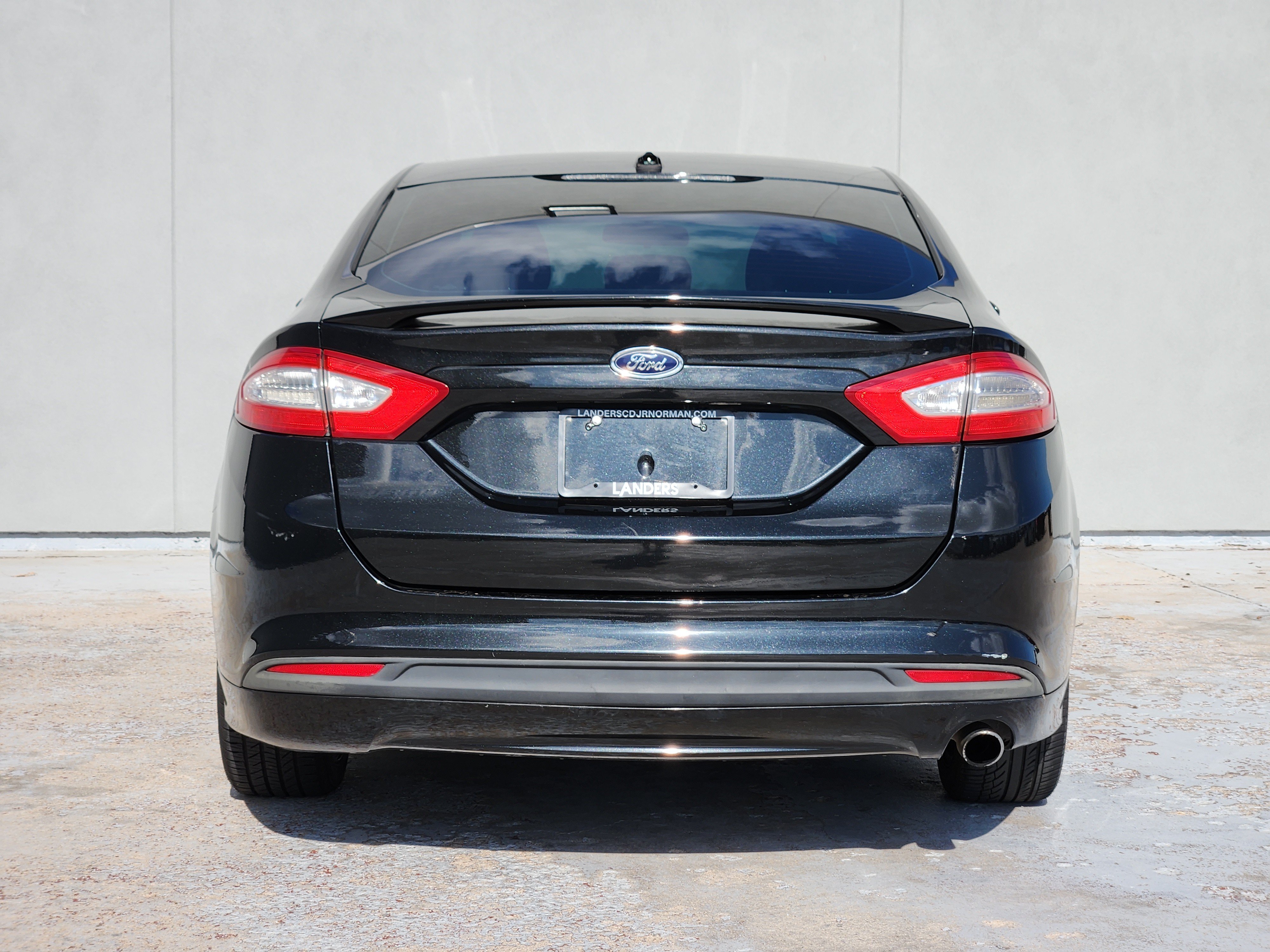 Used 2013 Tuxedo Black Metallic Ford SE image 6