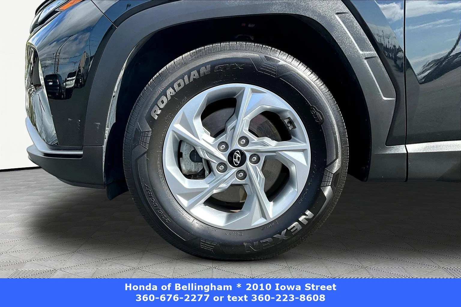 Used 2022 Phantom Black Hyundai SEL image 28