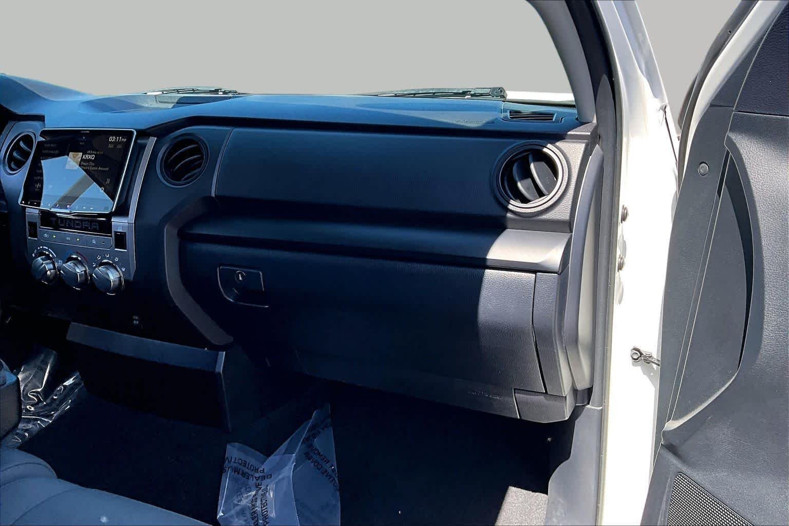 Used 2018 Super White Toyota SR image 18