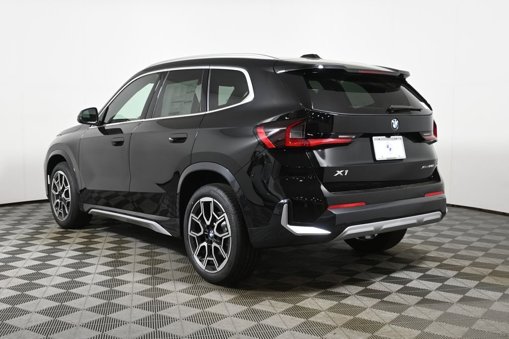 New 2026 Jet Black BMW xDrive28i image 5