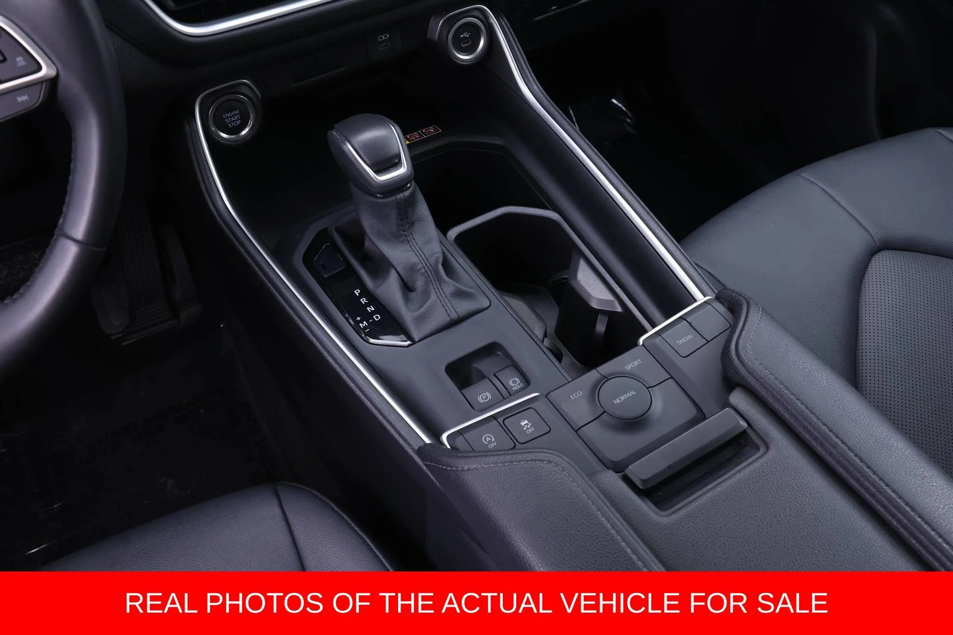 Used 2025 White Toyota XLE image 16