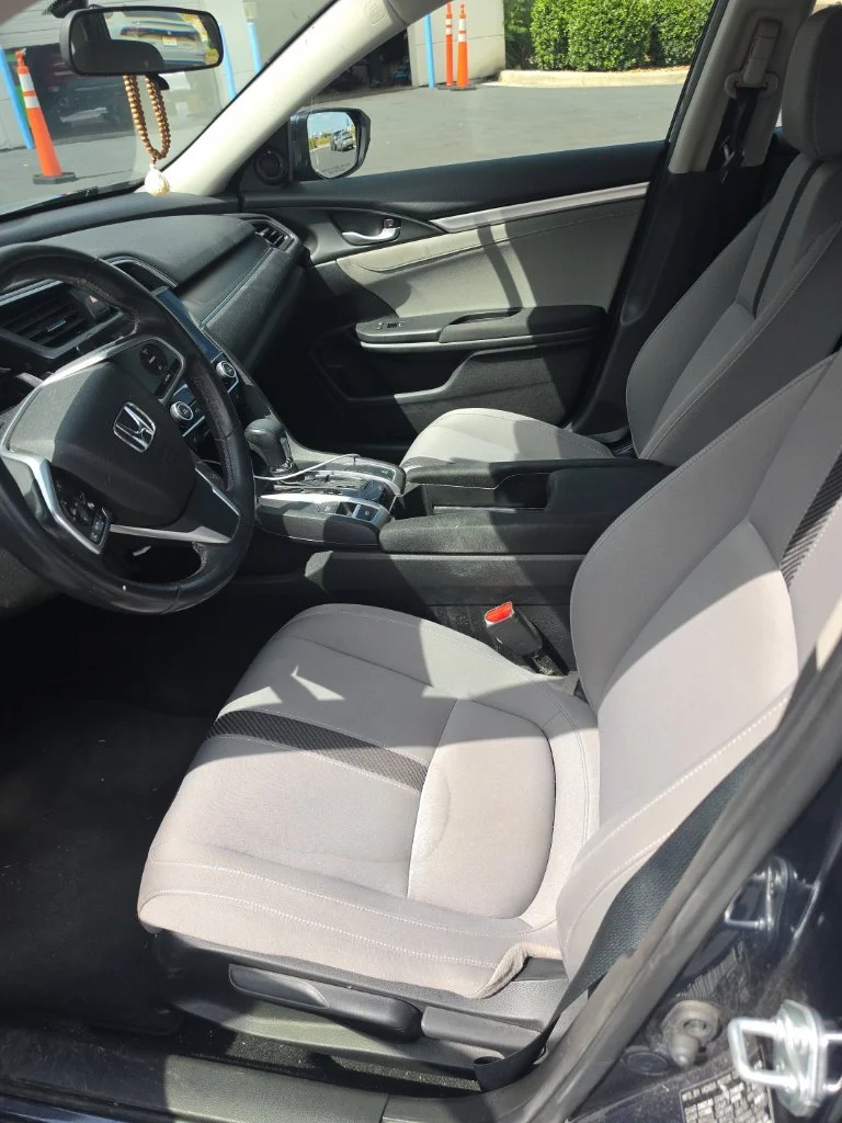 Used 2018 Cosmic Blue Metallic Honda EX-T image 9