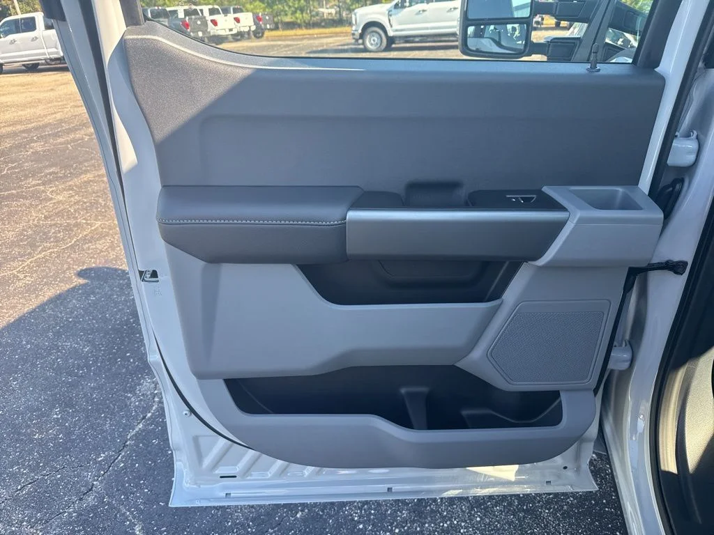 New 2026 Avalanche Ford F-250® XL image 23
