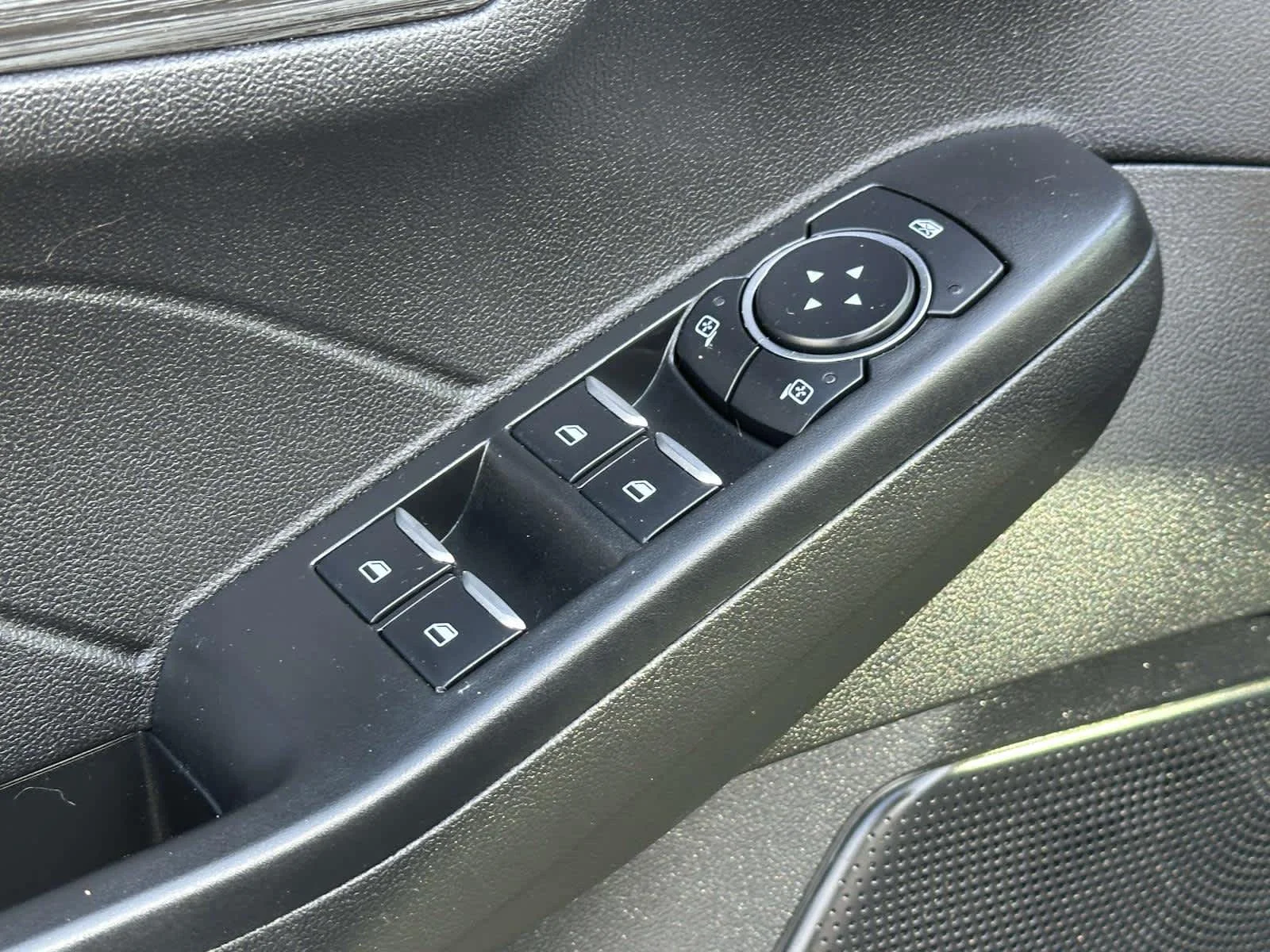Used 2023 Carbonized Gray Metallic Ford Platinum image 24