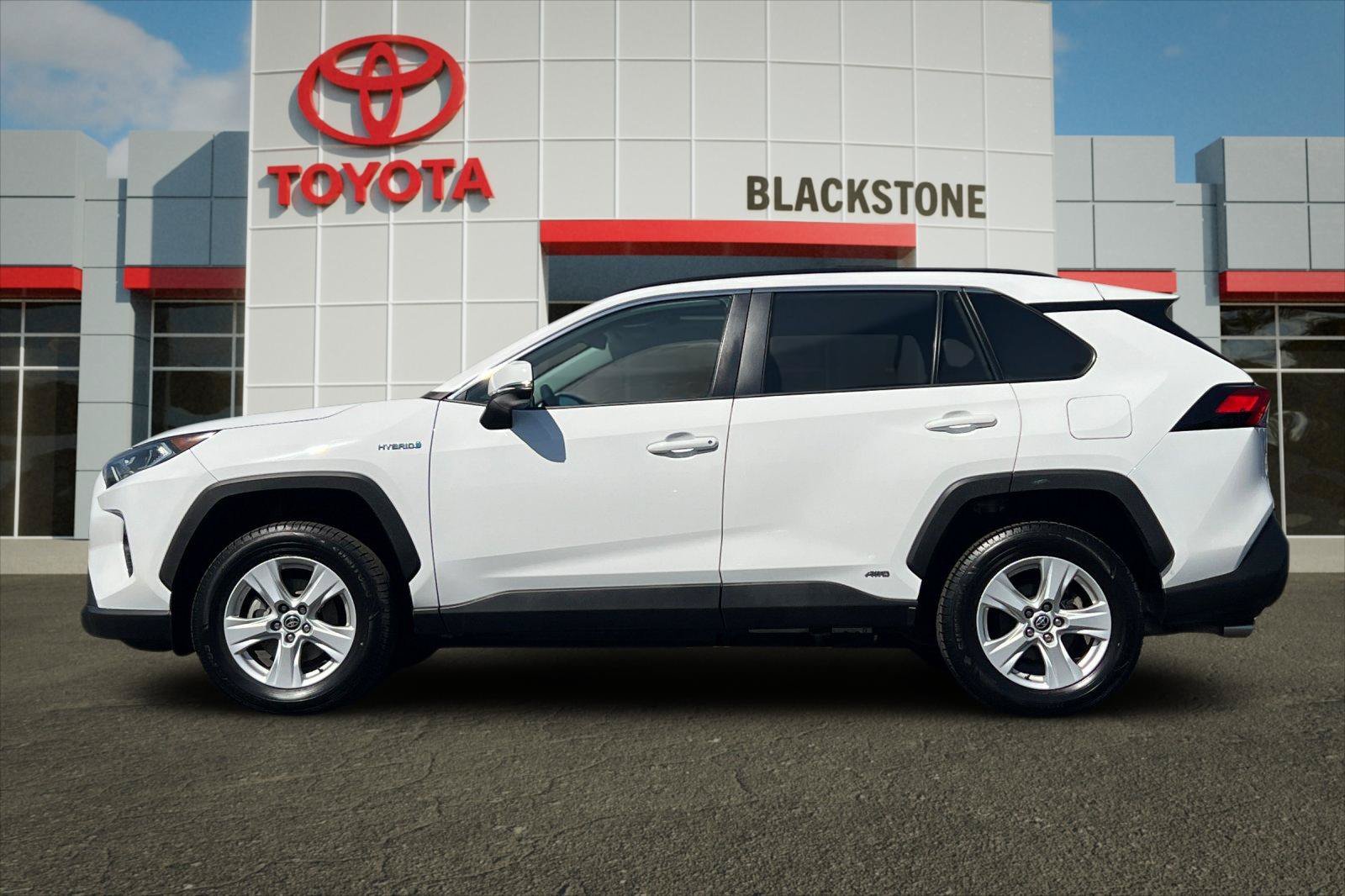 Certified Used 2021 Super White Toyota Hybrid XLE image 6