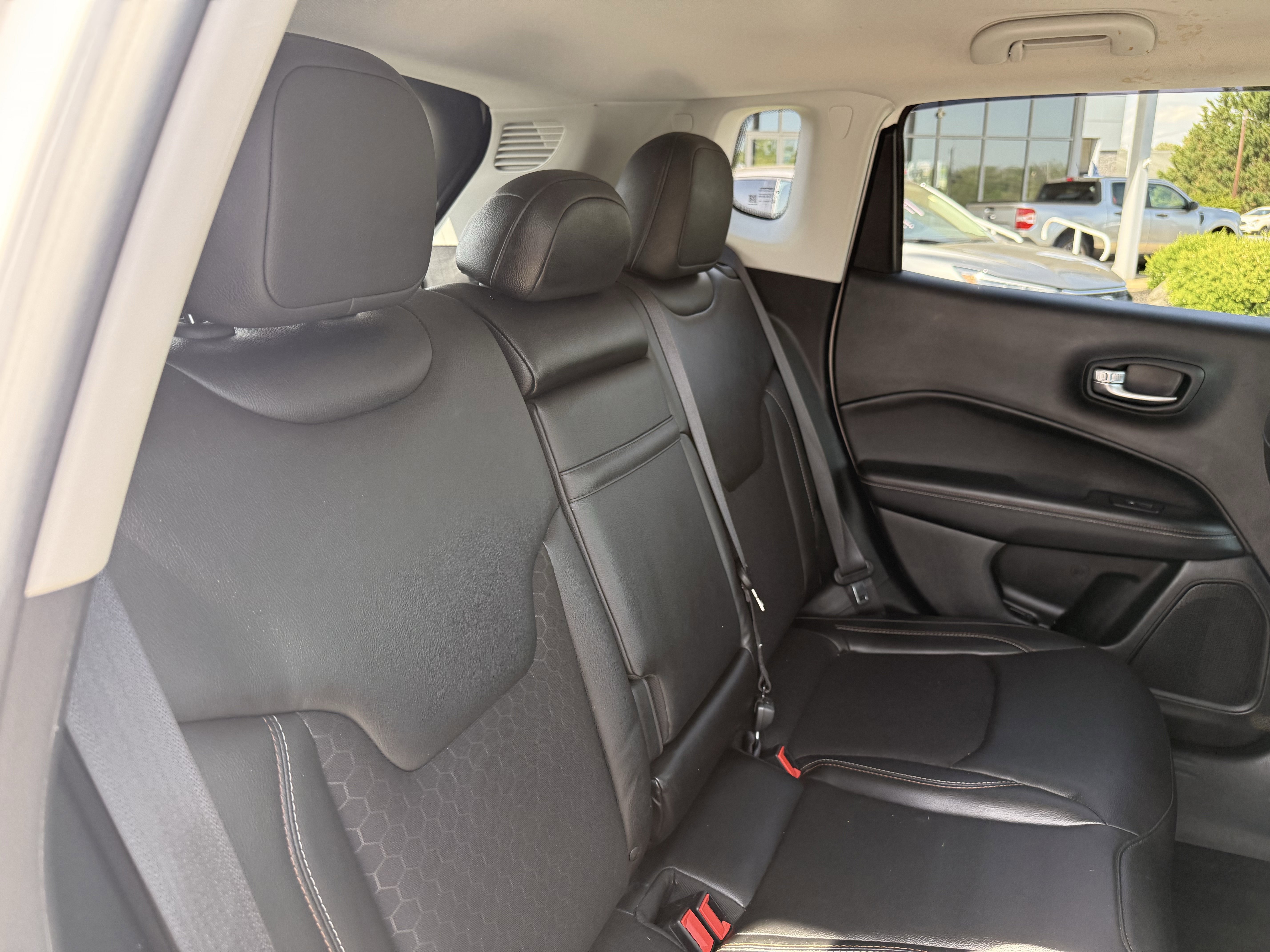Used 2018 White Clearcoat Jeep Latitude image 34