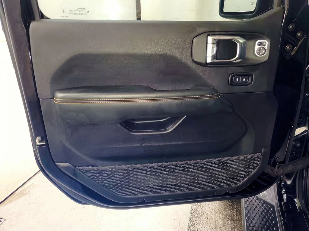 Used 2025 Black Jeep Sahara image 6