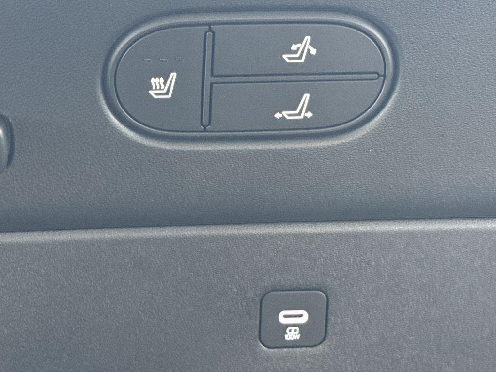 New 2026 Silver Hyundai Limited FWD image 18