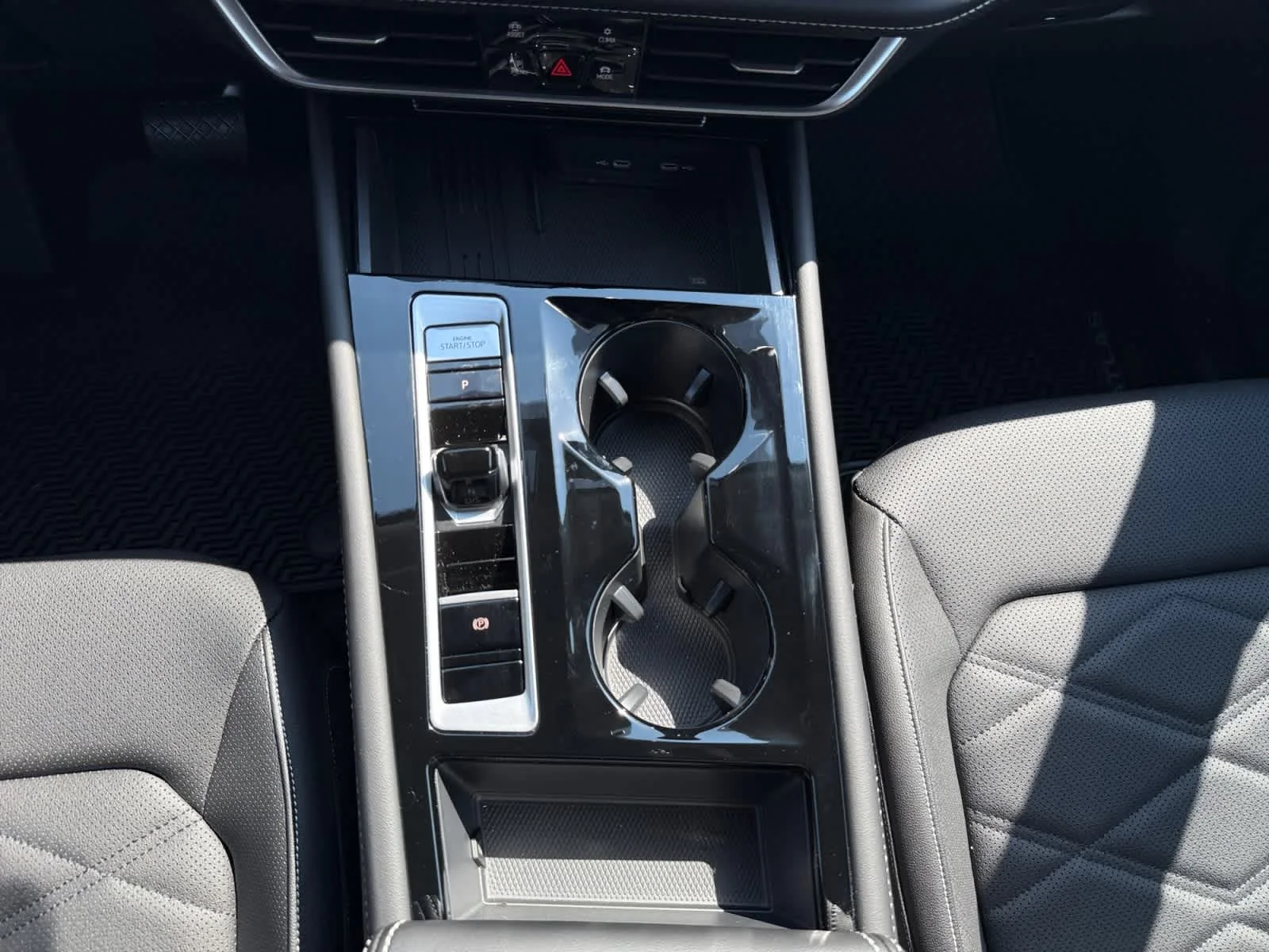 2026 Volkswagen Atlas SE w/Tech - Photo 18