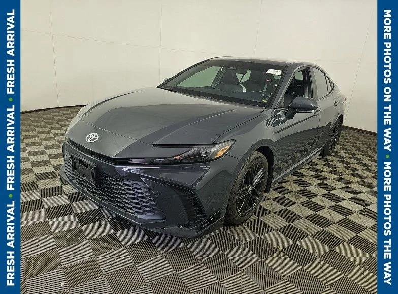 Used 2025 Gray Toyota SE image 5