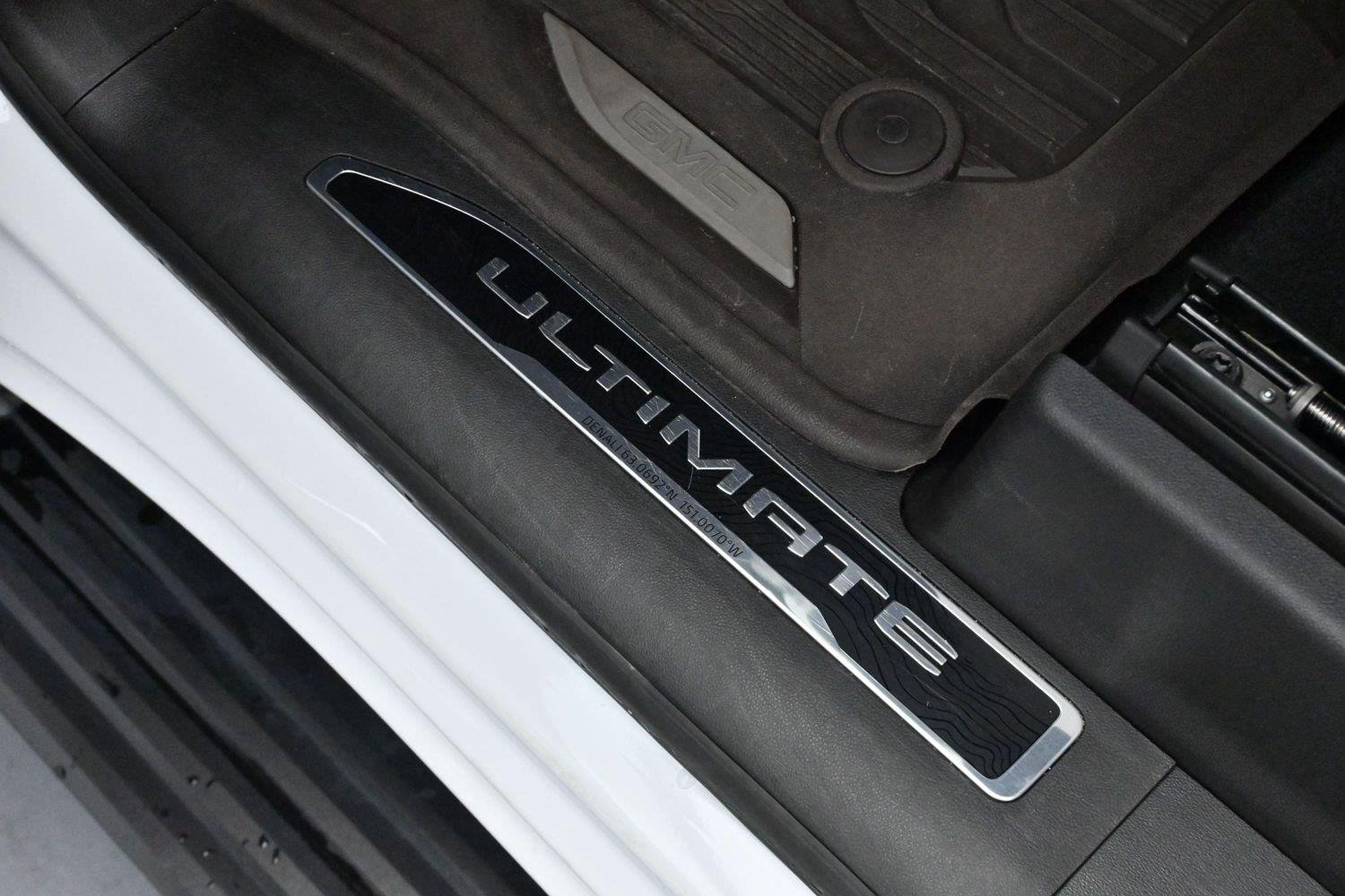 Used 2025 Summit White GMC Denali Ultimate image 14