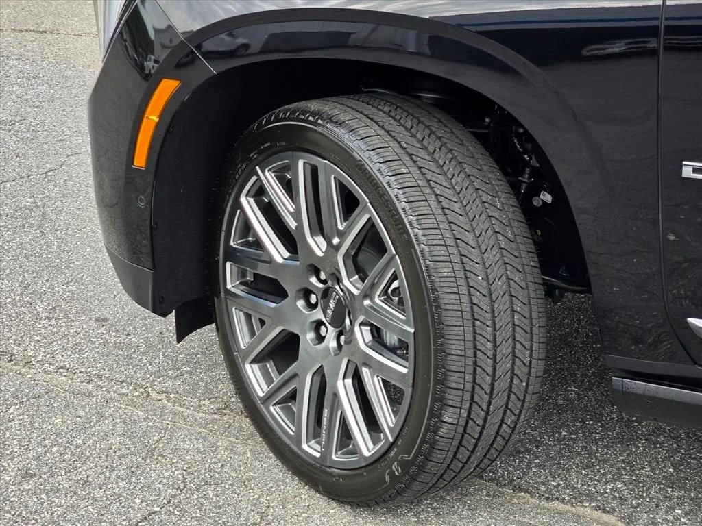 2026 GMC Yukon Denali Ultimate - Photo 22