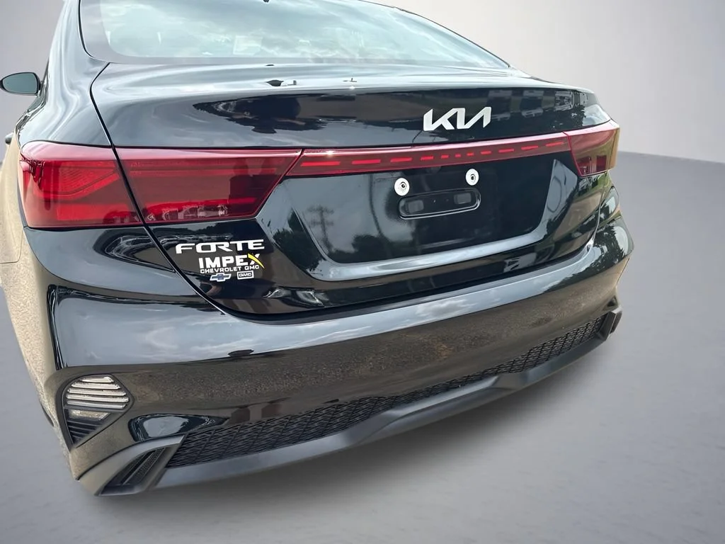 Used 2024  Kia LXS image 28