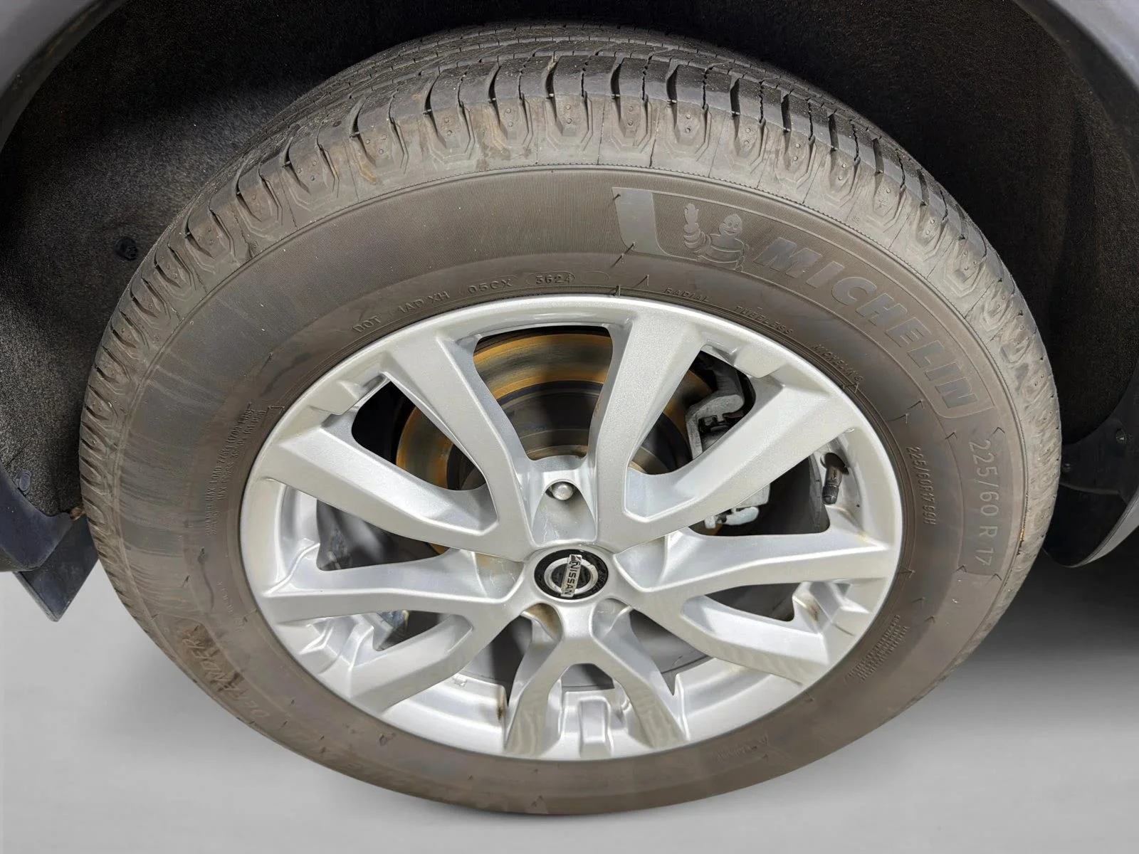 Used 2021 Red Nissan S image 19