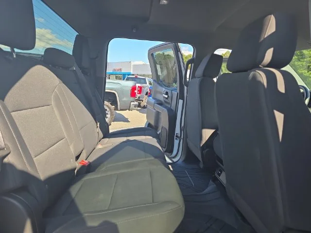 Used 2022 White Chevrolet WT image 12