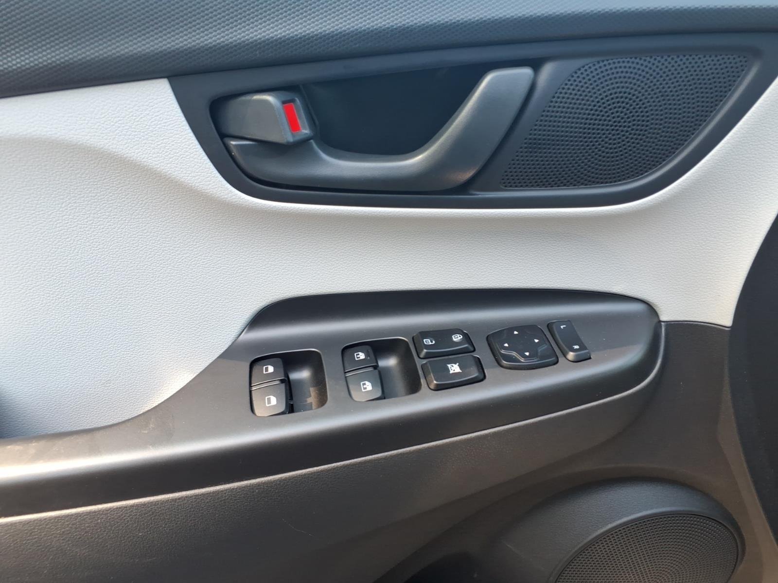2023 Hyundai Kona SEL - Photo 24