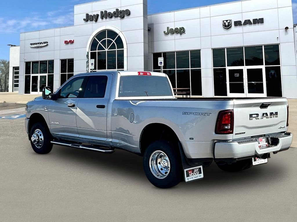 New 2026 Silver-Zynith Exterior Paint RAM Big Horn image 3