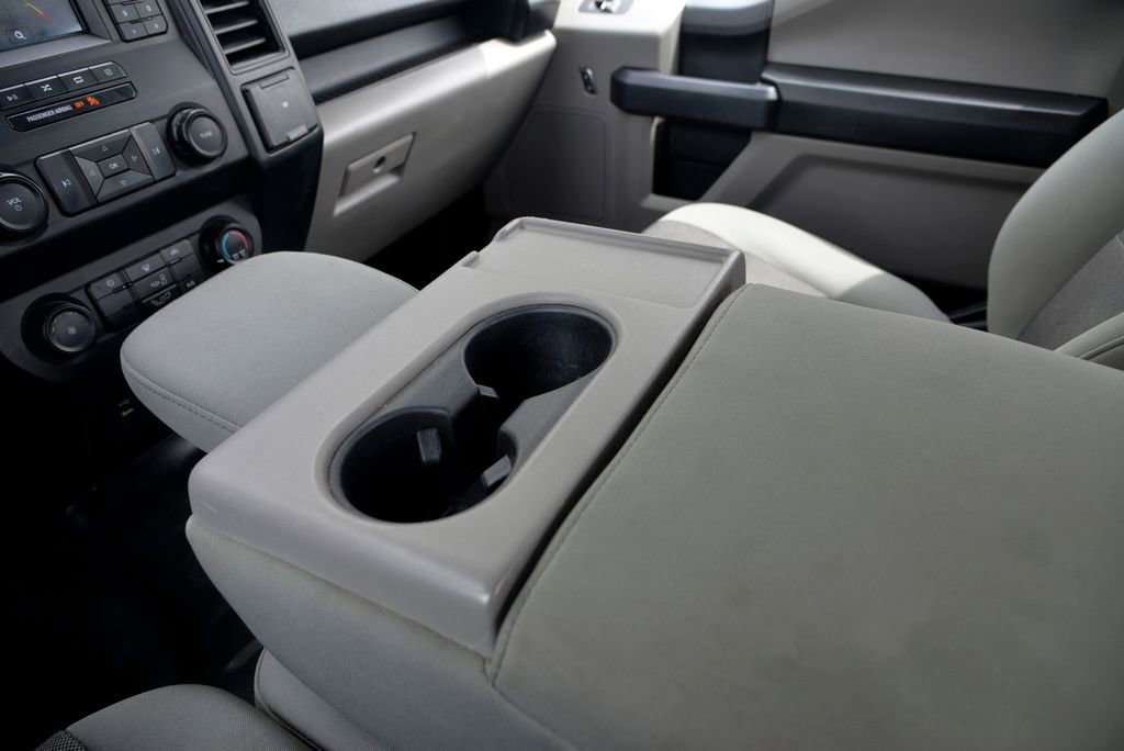 Used 2020 White Ford XL image 26
