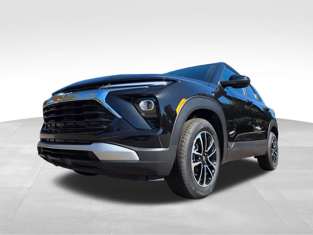 New 2026 Mosaic Black Metallic Chevrolet LT image 7