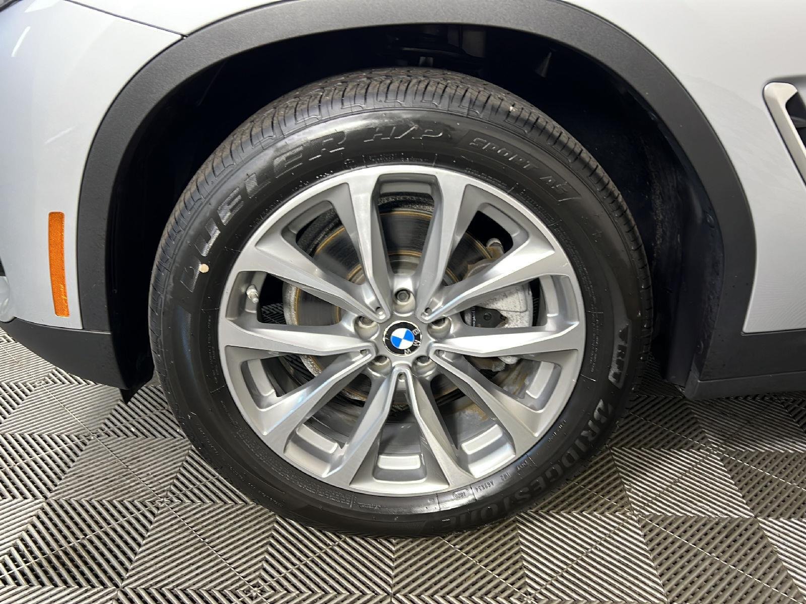 Used 2019 Glacier Silver Metallic BMW xDrive30i image 14
